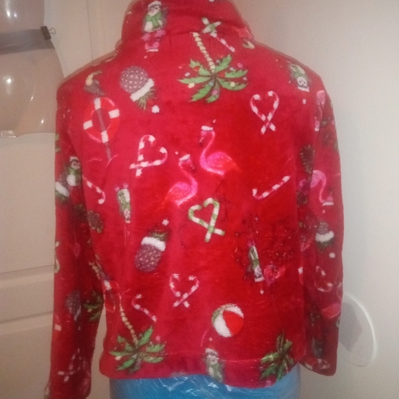 Red fleece Christmas sweater with a zipper use in good condition size 14 girls - Picture 8 of 12